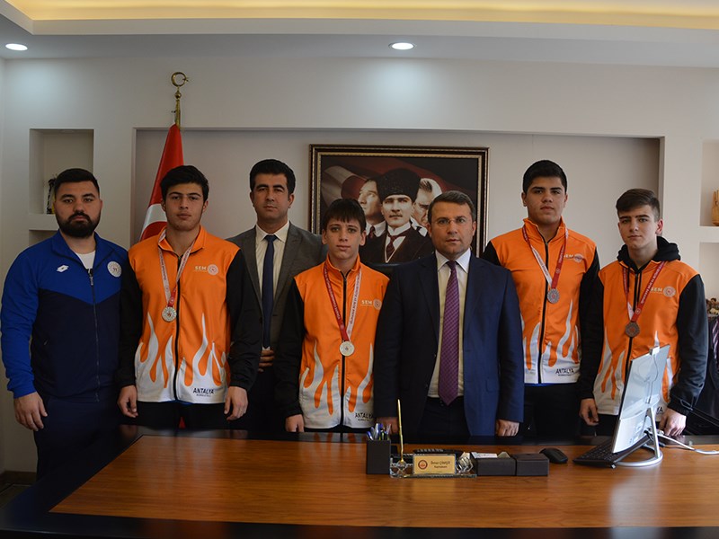 Güreş Eğitim Merkezi Sporcuları ziyareti.