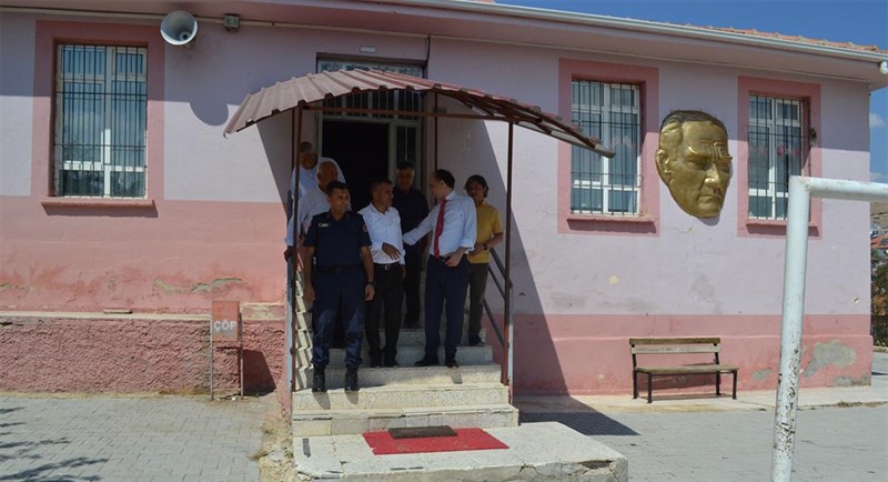 Kaymakam Sezgin Üçüncü okul ziyaretleri kapsamında Avdan Şehit Ahmet Belen İlkokulunu ziyareti
